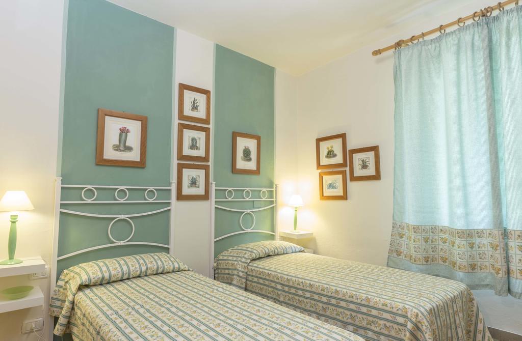 Villa Monserrato - Goelba بورتو أتْسورّو المظهر الخارجي الصورة